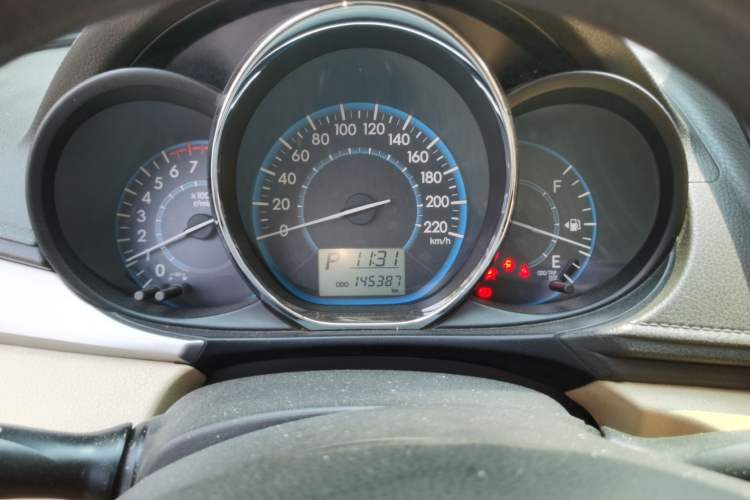 Used Toyota Vios 2014 1.5L Automatic ZhiShang Edition Odometer Close Up