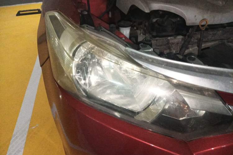 Used Toyota Vios 2014 1.3L Automatic Standard Edition Right Front Headlight