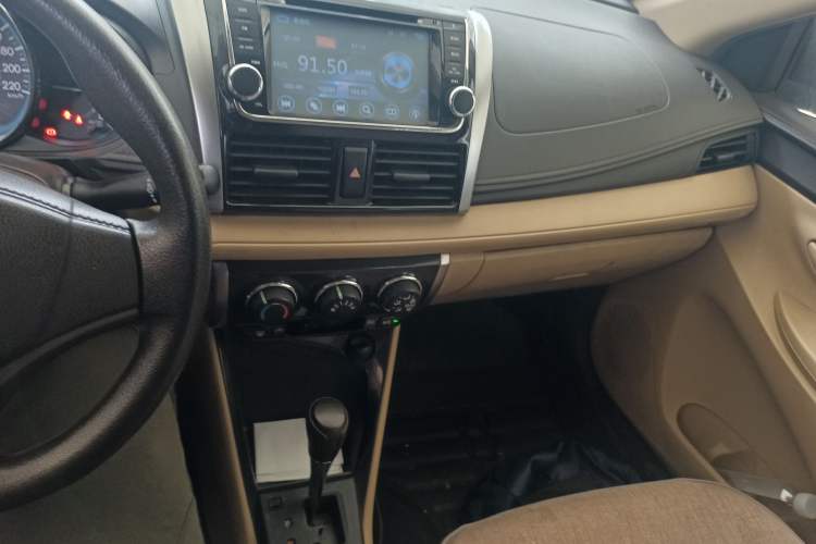 Used Toyota Vios 2014 1.5L Automatic ZhiZhen Edition Audio And AC Panel