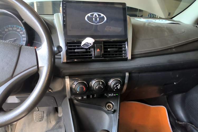 Used Toyota Vios 2014 1.5L Manual ZhiZhen Edition Audio And AC Panel