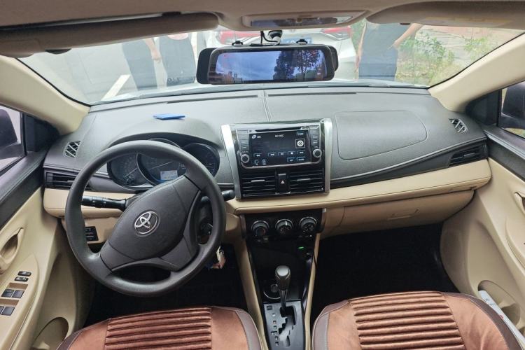 Used Toyota Vios 2014 1.5L Automatic ZhiZhen Edition Center Console