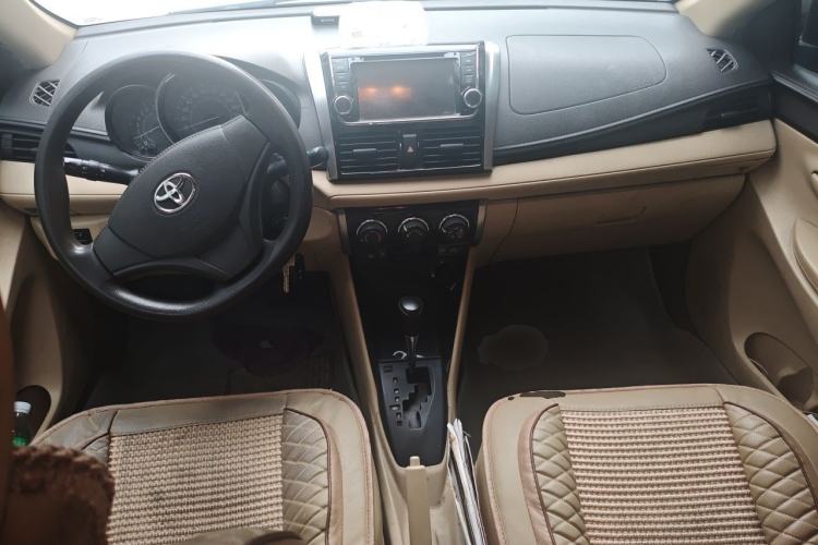 Used Toyota Vios 2014 1.5L Automatic ZhiZhen Edition Center Console
