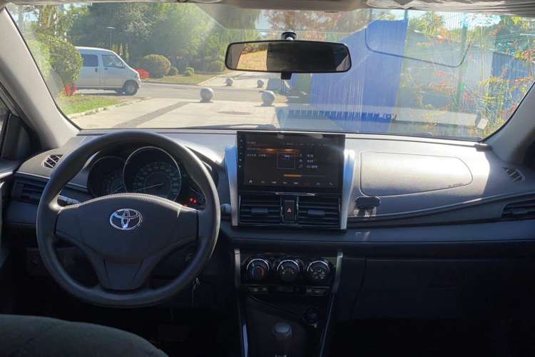 Used Toyota Vios 2014 1.5L Automatic ZhiZhen Edition Center Console