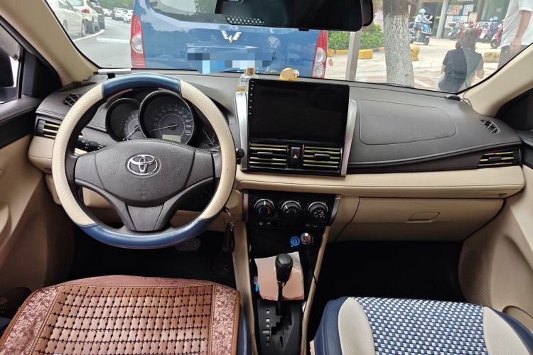 Used Toyota Vios 2014 1.5L Automatic ZhiZhen Edition Center Console