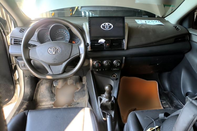 Used Toyota Vios 2014 1.5L Manual ZhiZhen Edition Center Console