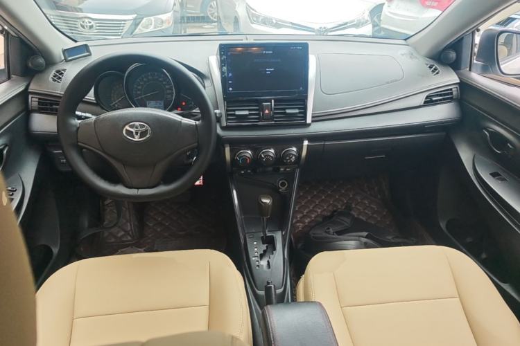 Used Toyota Vios 2014 1.5L Automatic ZhiZhen Edition Center Console