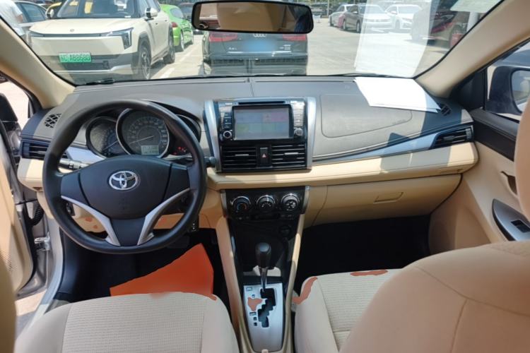 Used Toyota Vios 2014 1.3L Automatic ZhiShang Edition Center Console