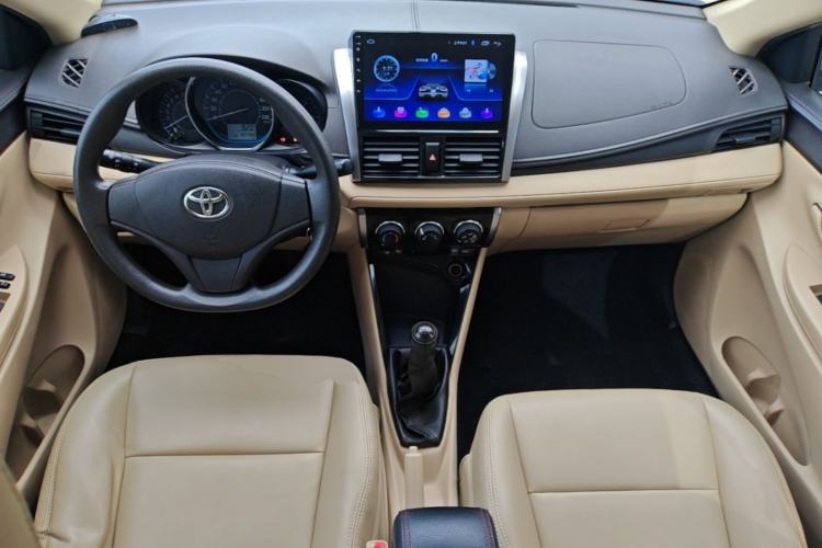 Used Toyota Vios 2014 1.5L Manual ZhiZhen Edition Center Console