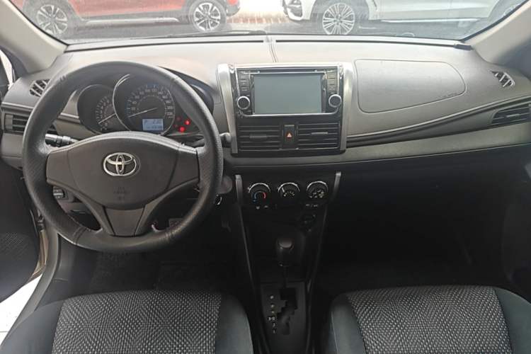Used Toyota Vios 2014 1.5L Automatic ZhiZhen Edition Center Console