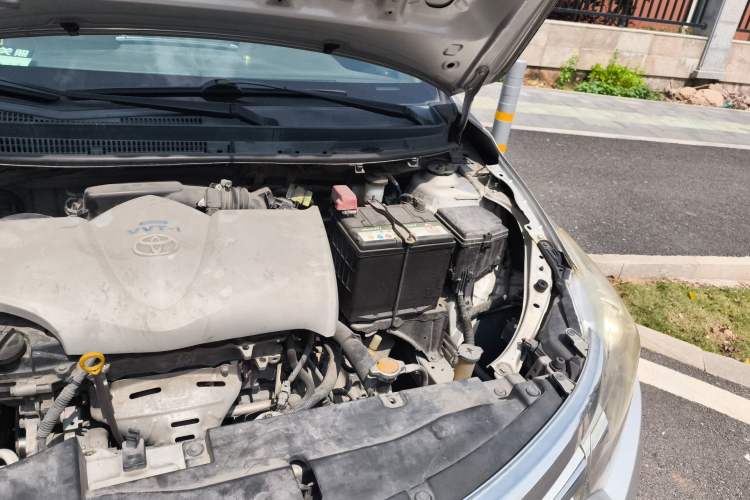 Used Toyota Vios 2014 1.5L Automatic ZhiZhen Edition Engine Bay Left