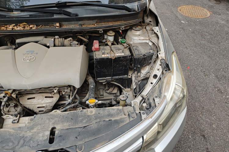 Used Toyota Vios 2014 1.3L Manual Xiang Edition Engine Bay Left