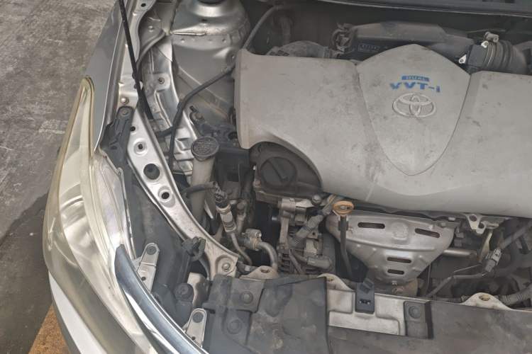 Used Toyota Vios 2014 1.5L Automatic ZhiZhen Edition Engine Bay Right