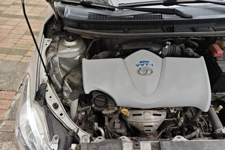 Used Toyota Vios 2014 1.5L Automatic ZhiZhen Edition Engine Bay Right