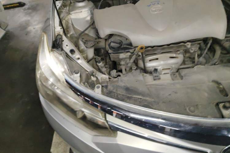 Used Toyota Vios 2014 1.5L Automatic ZhiZhen Edition Engine Bay Right