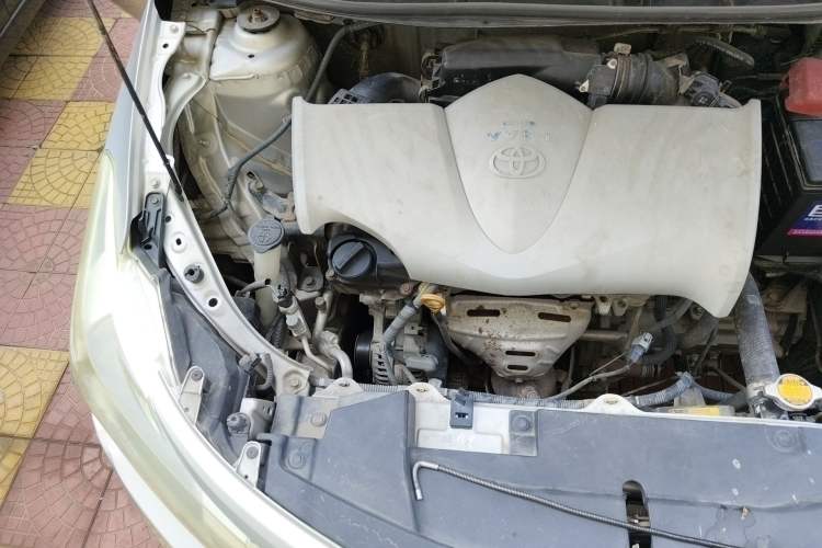 Used Toyota Vios 2014 1.3L Manual Xiang Edition Engine Bay Right