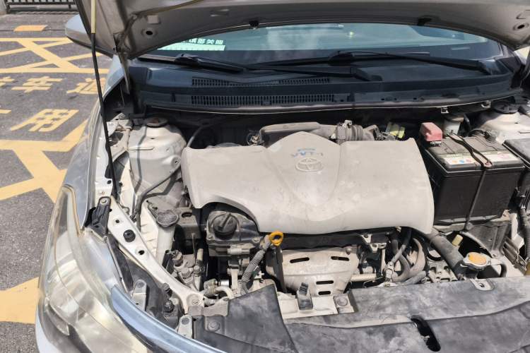 Used Toyota Vios 2014 1.5L Automatic ZhiZhen Edition Engine Bay Right