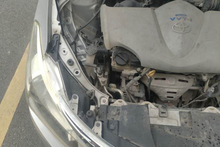 Used Toyota Vios 2014 1.5L Automatic ZhiZhen Edition Engine Bay Right