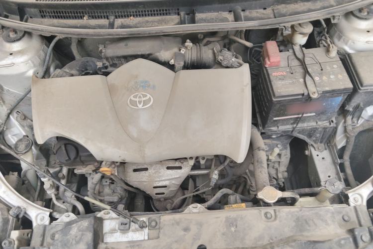 Used Toyota Vios 2014 1.3L Automatic ZhiShang Edition Engine Bay