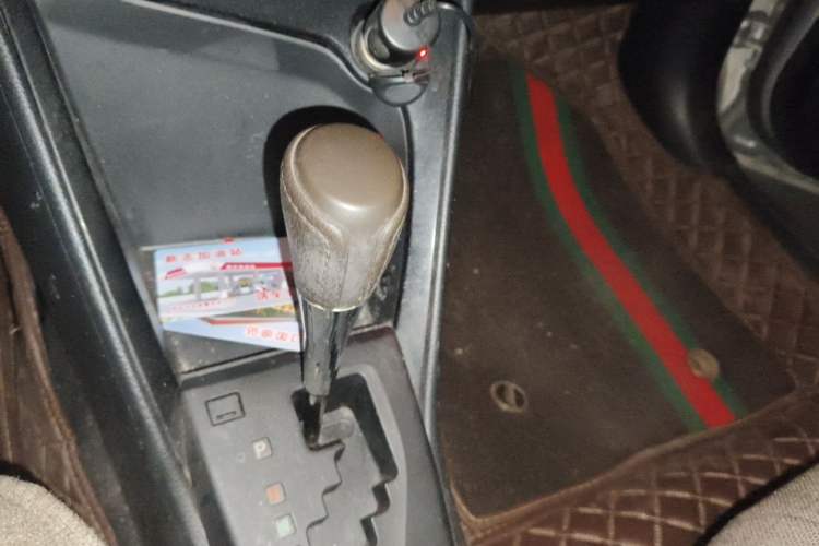 Used Toyota Vios 2014 1.3L Automatic Standard Edition Gear Lever