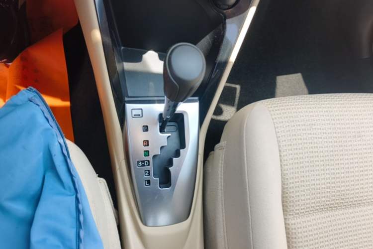 Used Toyota Vios 2014 1.3L Automatic ZhiShang Edition Gear Lever