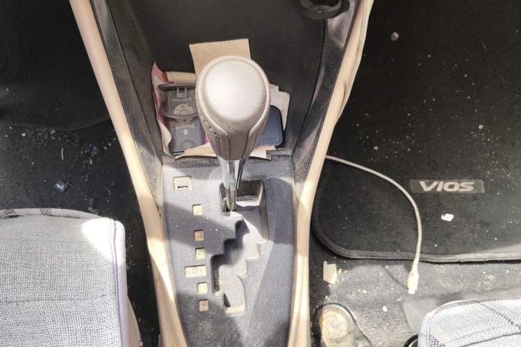 Used Toyota Vios 2014 1.3L Automatic Standard Edition Gear Lever