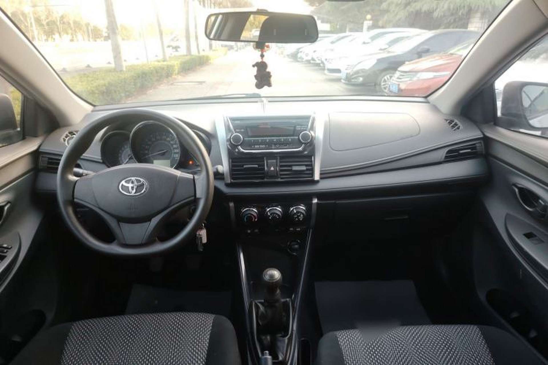 Used Toyota Vios 2014 1.5L Manual ZhiZhen Edition Interior 3