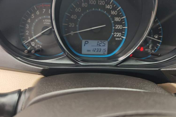 Used Toyota Vios 2014 1.5L Automatic ZhiZhen Edition Odometer Close Up