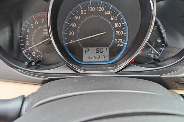Used Toyota Vios 2014 1.3L Automatic Standard Edition Odometer Close Up