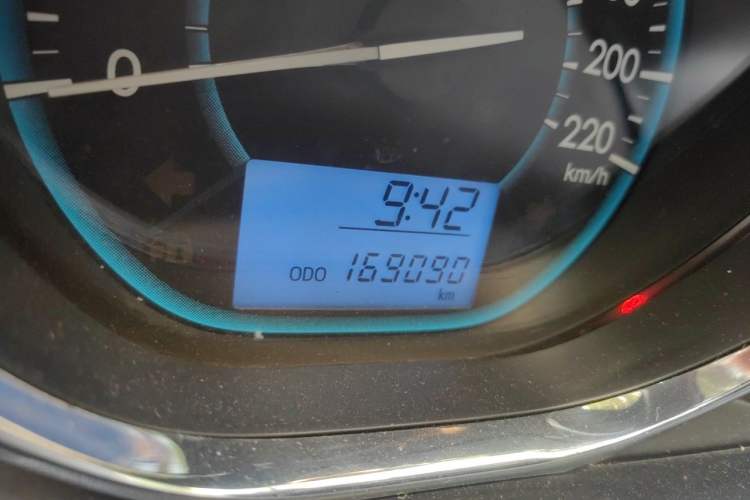 Used Toyota Vios 2014 1.3L Manual Xiang Edition Odometer Close Up