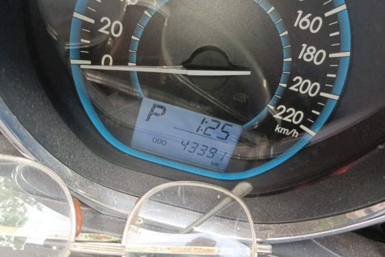 Used Toyota Vios 2014 1.3L Automatic Standard Edition Odometer Close Up