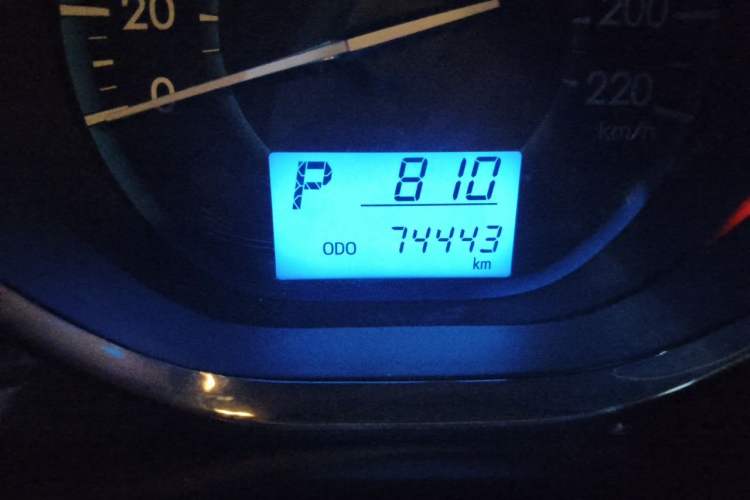 Used Toyota Vios 2014 1.3L Automatic Standard Edition Odometer Close Up