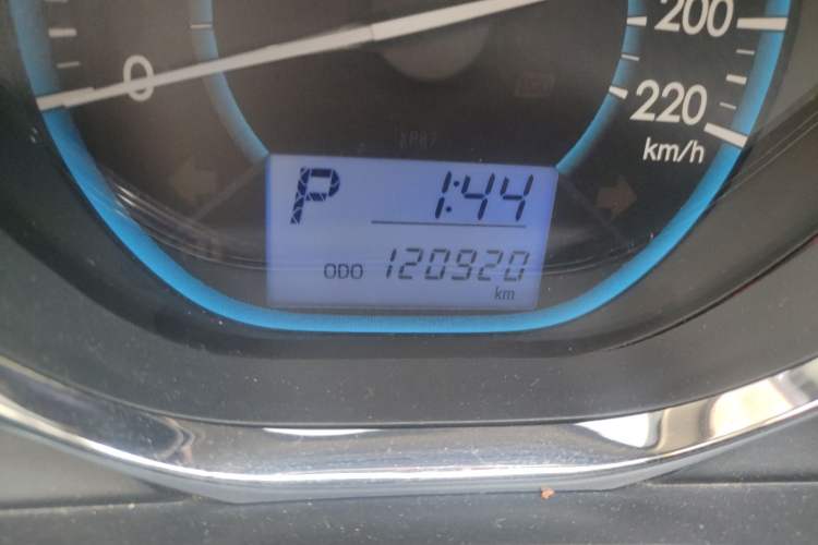 Used Toyota Vios 2014 1.5L Automatic ZhiZhen Edition Odometer Close Up