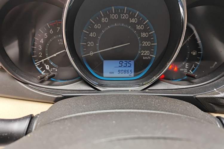 Used Toyota Vios 2014 1.5L Manual ZhiZhen Edition Odometer Close Up