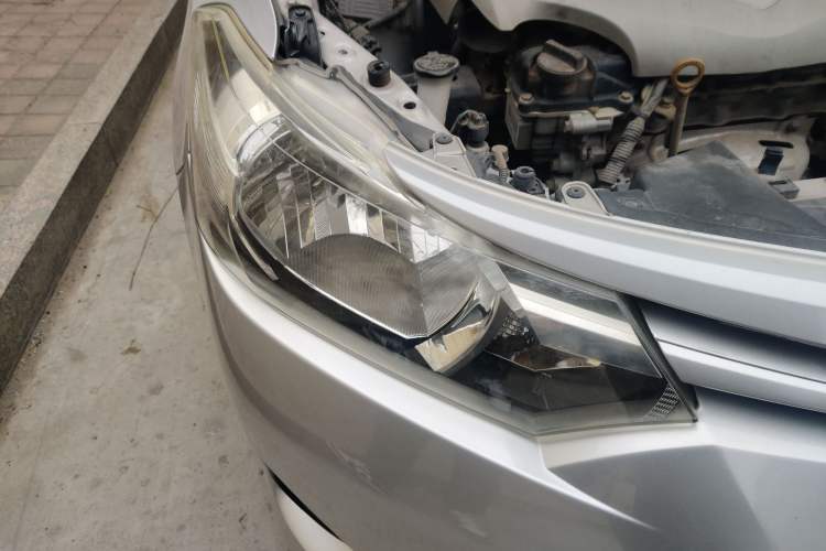 Used Toyota Vios 2014 1.3L Automatic Standard Edition Right Front Headlight