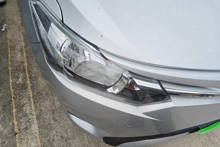 Used Toyota Vios 2014 1.3L Automatic Standard Edition Right Front Headlight