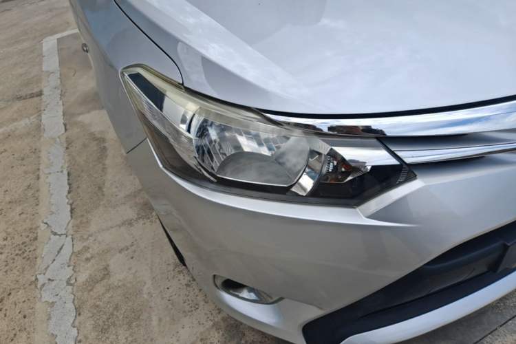 Used Toyota Vios 2014 1.5L Manual ZhiZhen Edition Right Front Headlight