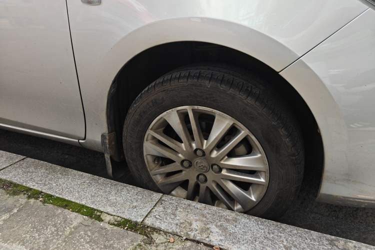Used Toyota Vios 2014 1.5L Automatic ZhiZhen Edition Right Front Wheel Hub