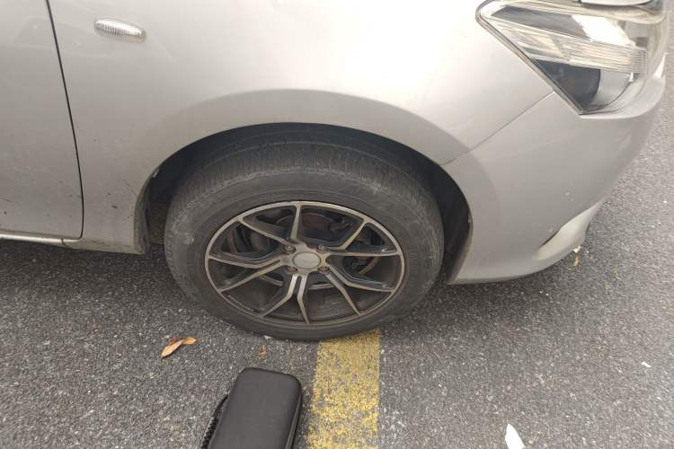 Used Toyota Vios 2014 1.5L Automatic ZhiZhen Edition Right Front Wheel Hub