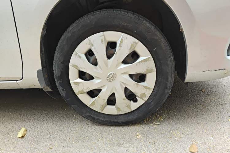 Used Toyota Vios 2014 1.5L Manual ZhiZhen Edition Right Front Wheel Hub