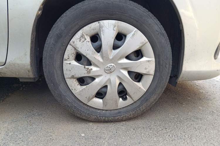 Used Toyota Vios 2014 1.5L Manual ZhiZhen Edition Right Front Wheel Hub