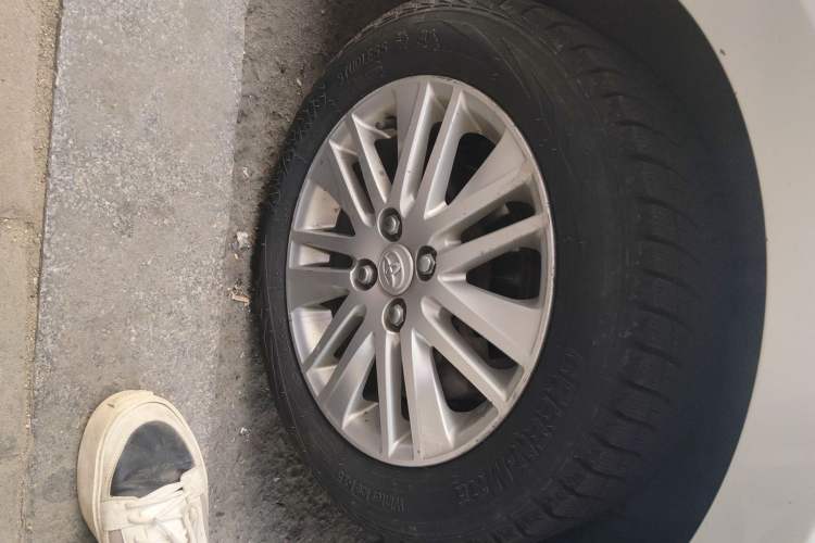 Used Toyota Vios 2014 1.3L Automatic ZhiShang Edition Right Front Wheel Hub