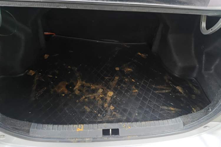 Used Toyota Vios 2014 1.3L Automatic Standard Edition Trunk