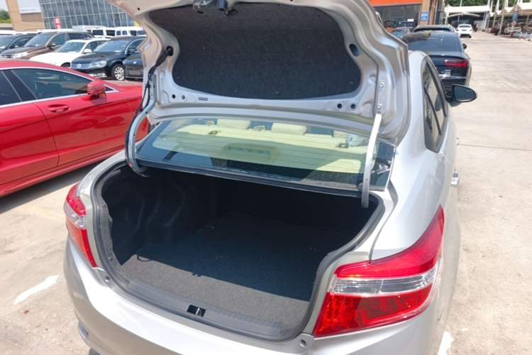 Used Toyota Vios 2014 1.3L Automatic ZhiShang Edition Trunk