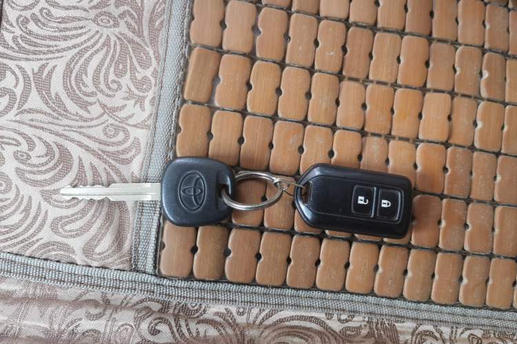 Used Toyota Vios 2014 1.5L Automatic ZhiShang Edition Vehicle Key