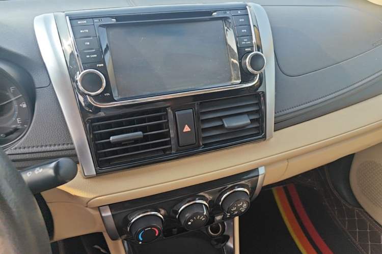 Used Toyota Vios 2014 1.5L Automatic ZhiZhen Edition Audio And AC Panel