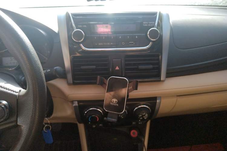 Used Toyota Vios 2014 1.5L Manual ZhiZhen Edition Audio And AC Panel