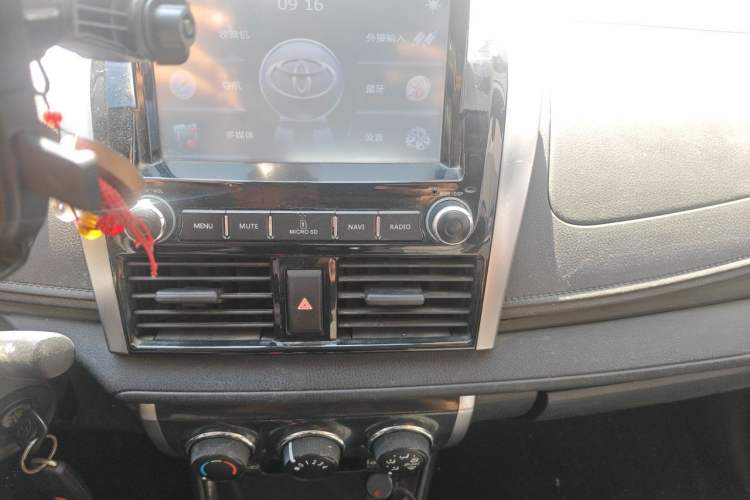 Used Toyota Vios 2014 1.5L Manual ZhiZhen Edition Audio And AC Panel