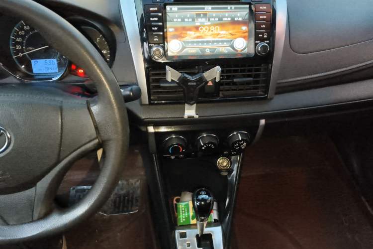 Used Toyota Vios 2014 1.5L Automatic ZhiZhen Edition Audio And AC Panel