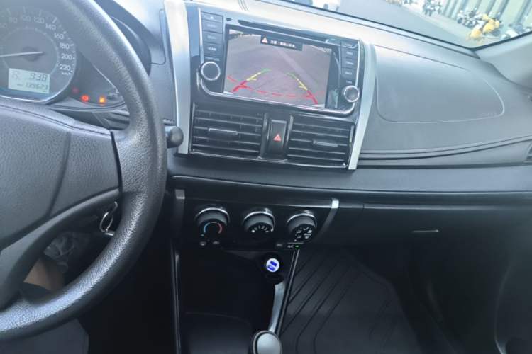 Used Toyota Vios 2014 1.5L Automatic ZhiZhen Edition Audio And AC Panel