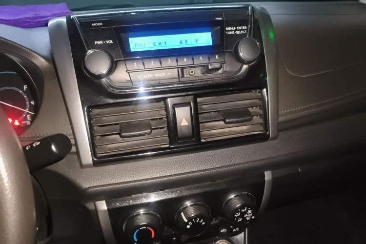 Used Toyota Vios 2014 1.5L Manual ZhiZhen Edition Audio And AC Panel